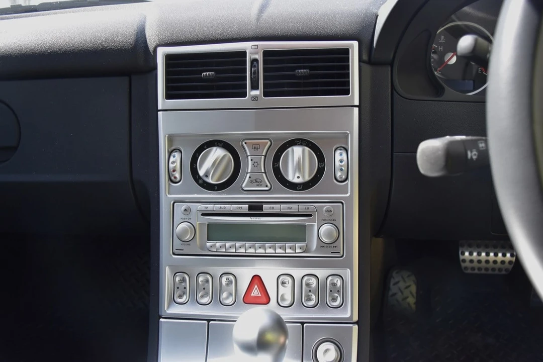 2005 Chrysler Crossfire - Image 12 of 30