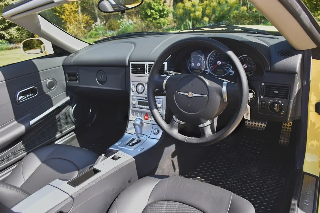 2005 Chrysler Crossfire - Image 20 of 30