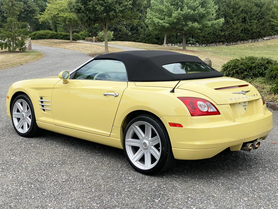 2005 Chrysler Crossfire - Image 26 of 31