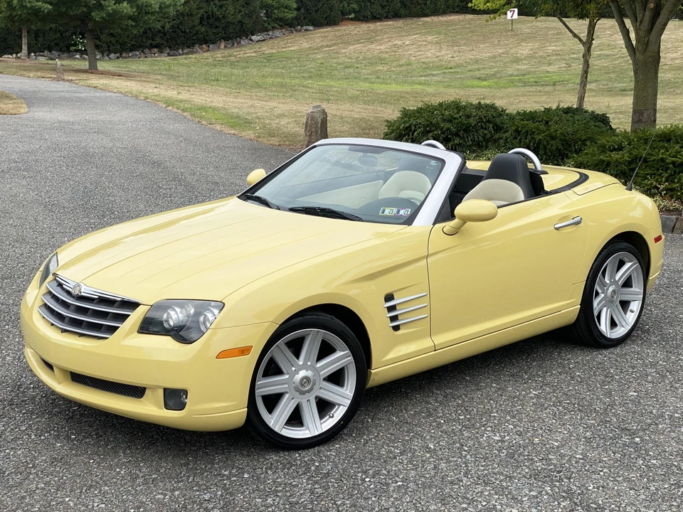 2005 Chrysler Crossfire - Image 2 of 31