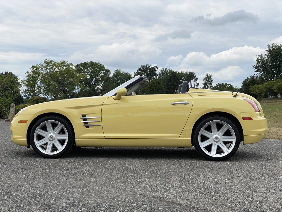 2005 Chrysler Crossfire - Image 7 of 31