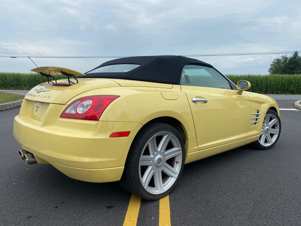 2005 Chrysler Crossfire - Image 23 of 31