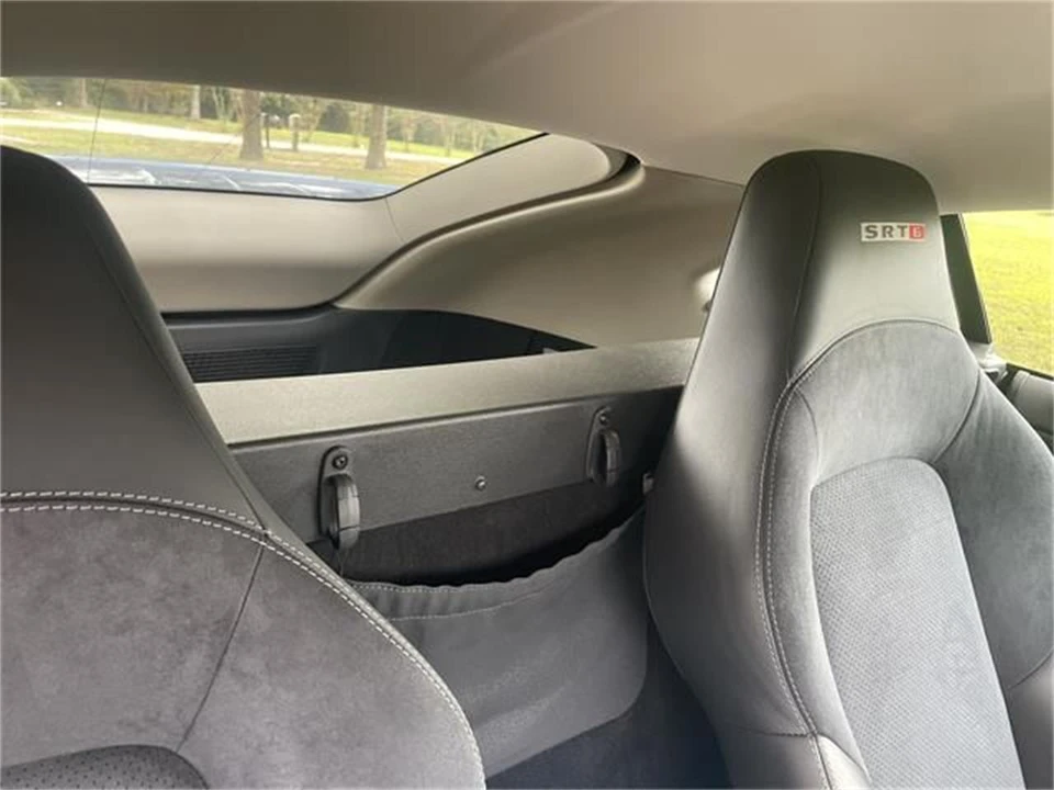 2005 Chrysler Crossfire - Image 3 of 29