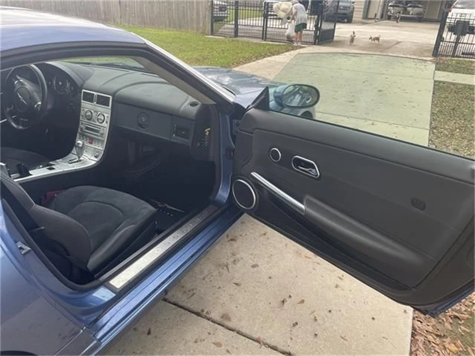 2005 Chrysler Crossfire - Image 7 of 29