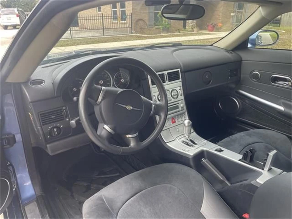2005 Chrysler Crossfire - Image 10 of 29