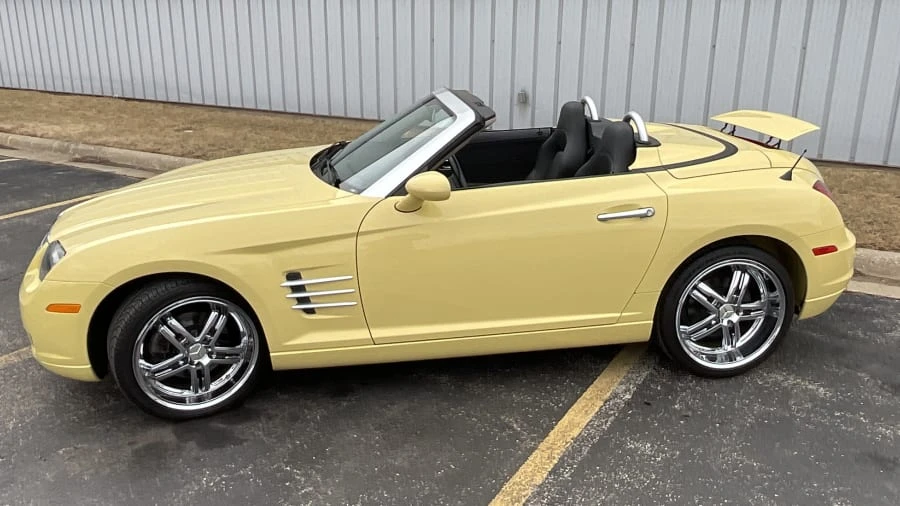 2005 Chrysler Crossfire - Image 2 of 14