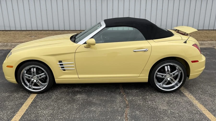 2005 Chrysler Crossfire - Image 12 of 14