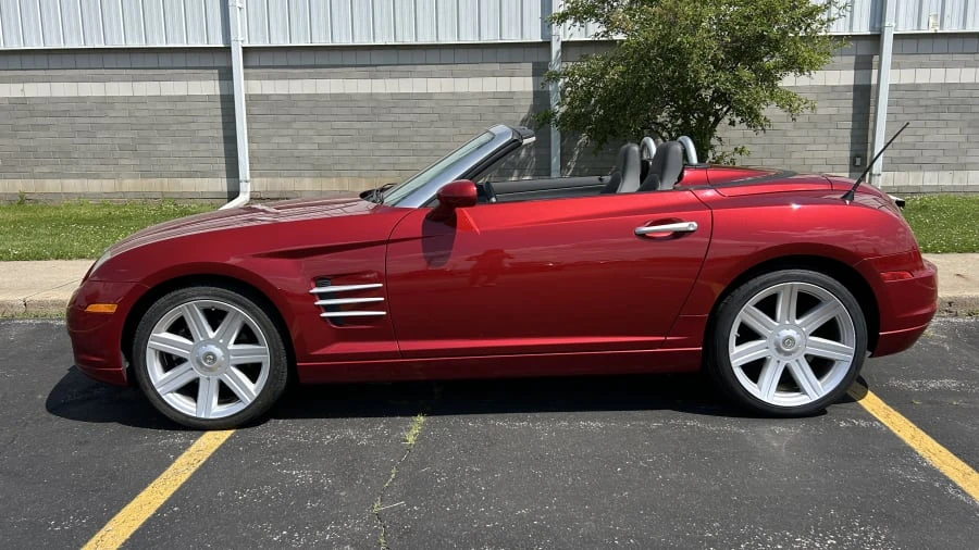 2005 Chrysler Crossfire - Image 2 of 11