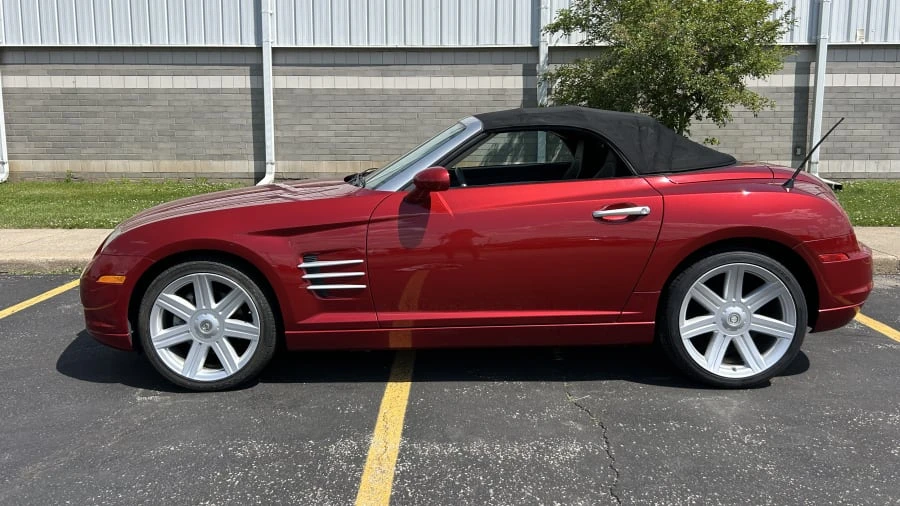 2005 Chrysler Crossfire - Image 5 of 11
