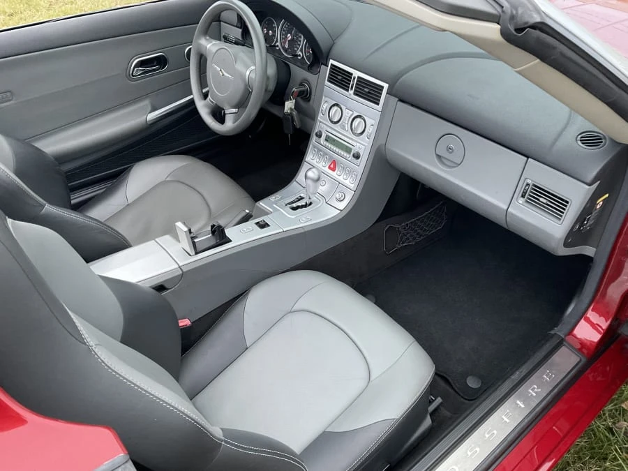 2005 Chrysler Crossfire - Image 7 of 10