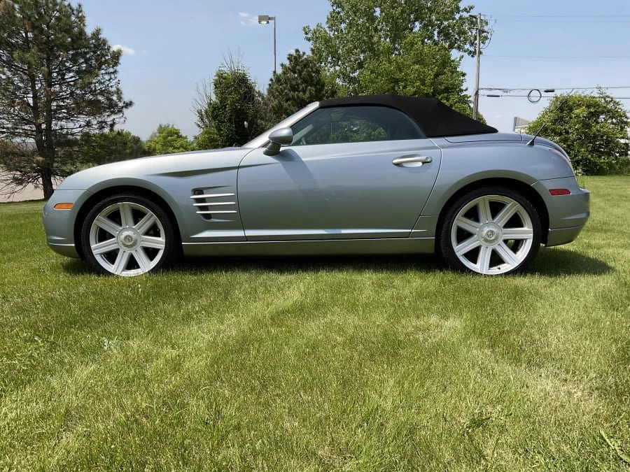 2005 Chrysler Crossfire - Image 5 of 13