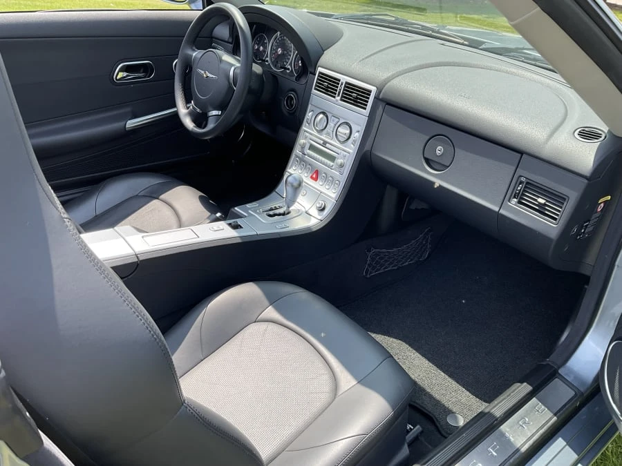 2005 Chrysler Crossfire - Image 10 of 13
