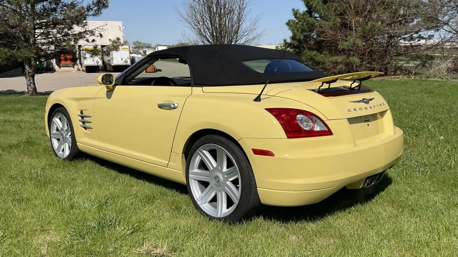 2005 Chrysler Crossfire - Image 6 of 12