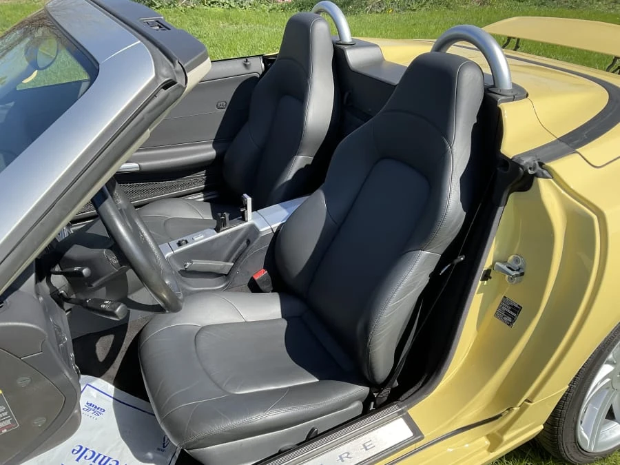 2005 Chrysler Crossfire - Image 7 of 12