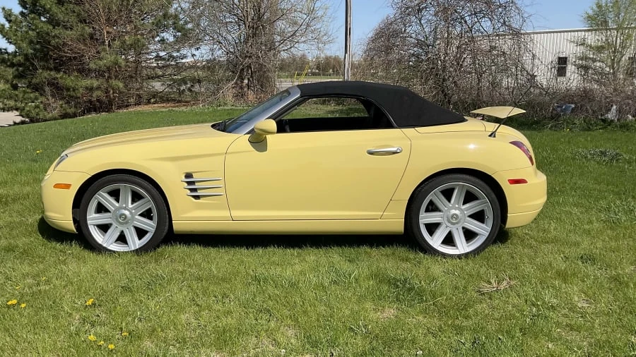 2005 Chrysler Crossfire - Image 5 of 12