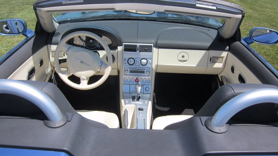 2005 Chrysler Crossfire - Image 4 of 12