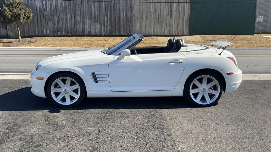 2005 Chrysler Crossfire - Image 2 of 12