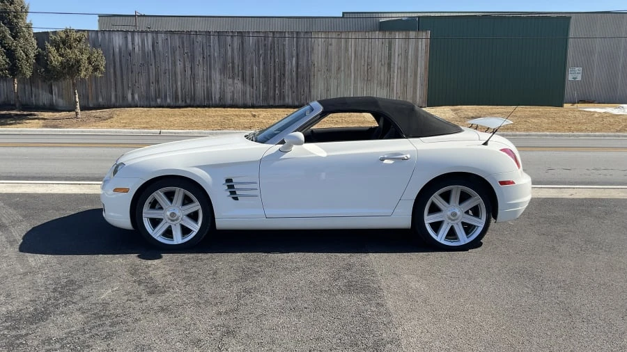 2005 Chrysler Crossfire - Image 5 of 12