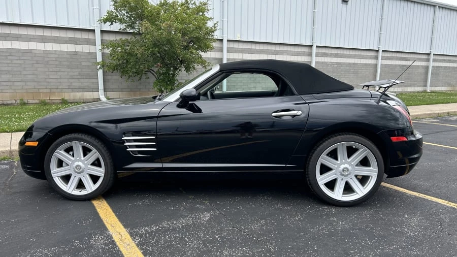 2005 Chrysler Crossfire - Image 5 of 11