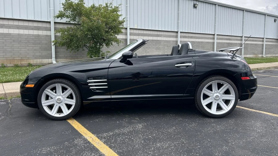 2005 Chrysler Crossfire - Image 2 of 11