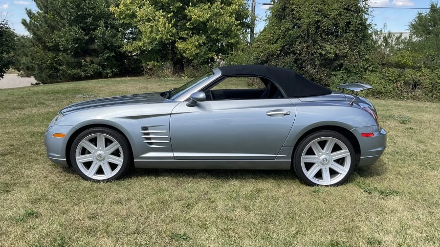 2005 Chrysler Crossfire - Image 5 of 13