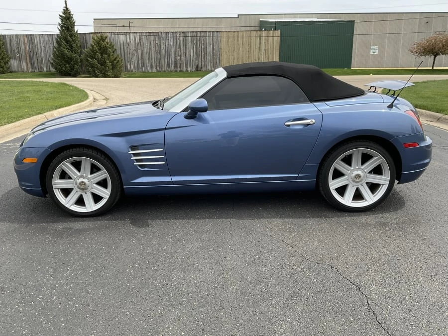 2005 Chrysler Crossfire - Image 5 of 13