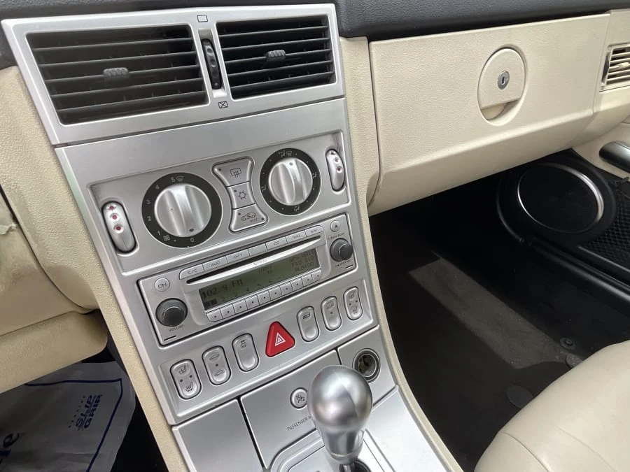 2005 Chrysler Crossfire - Image 9 of 13