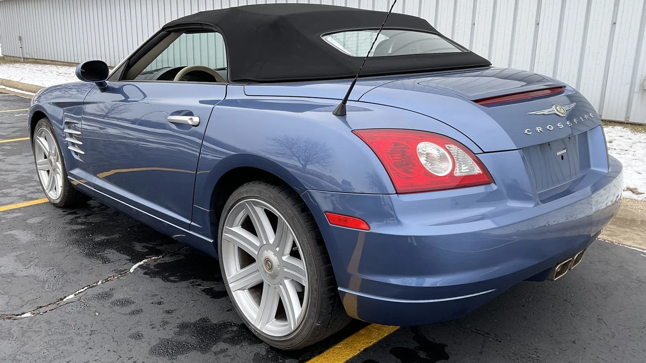 2005 Chrysler Crossfire - Image 3 of 12