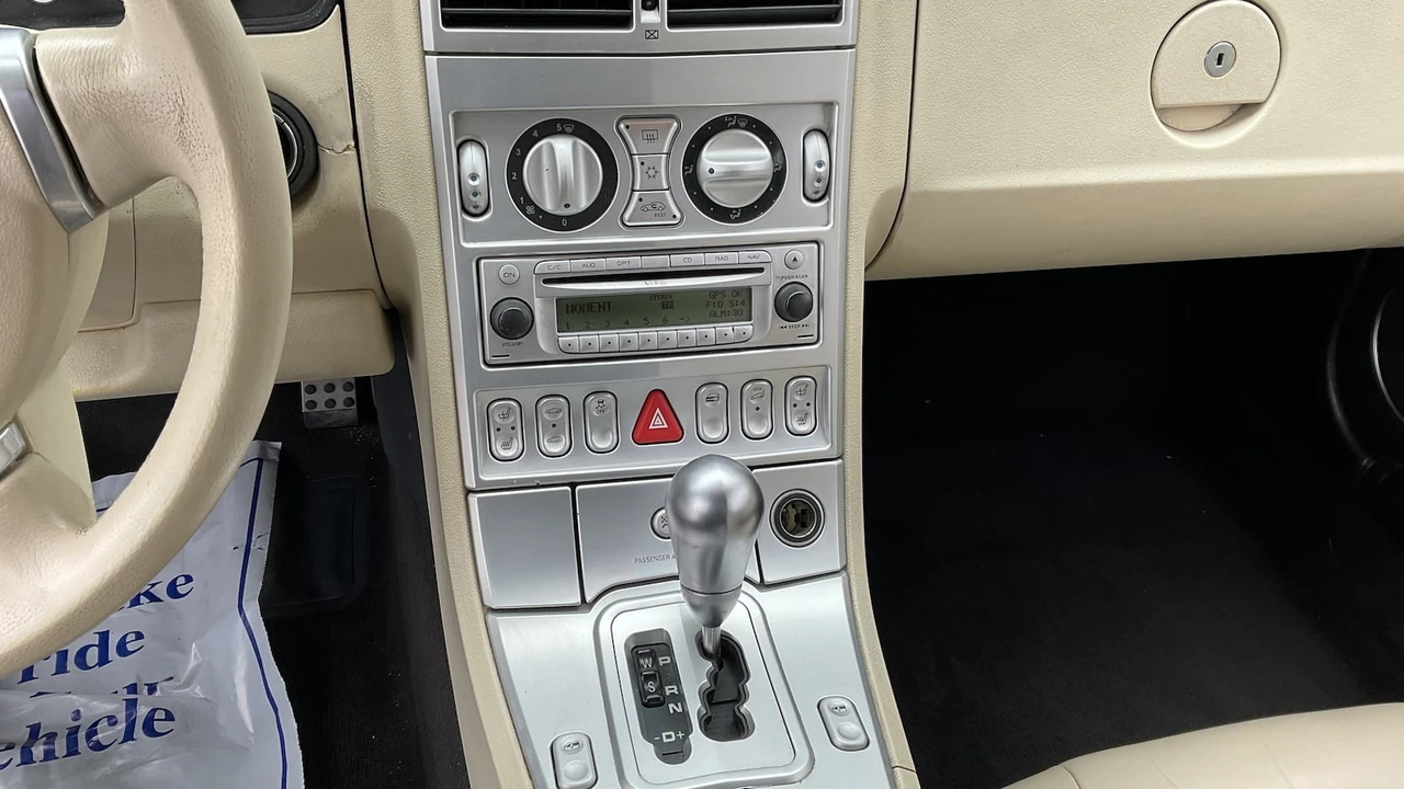 2005 Chrysler Crossfire - Image 6 of 12
