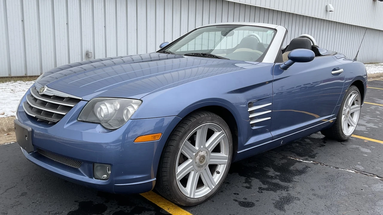 2005 Chrysler Crossfire - Image 10 of 12