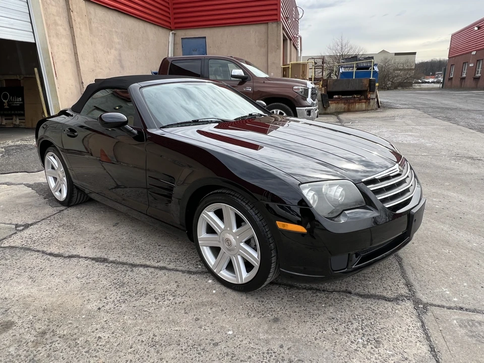 2005 Chrysler Crossfire - Image 9 of 31