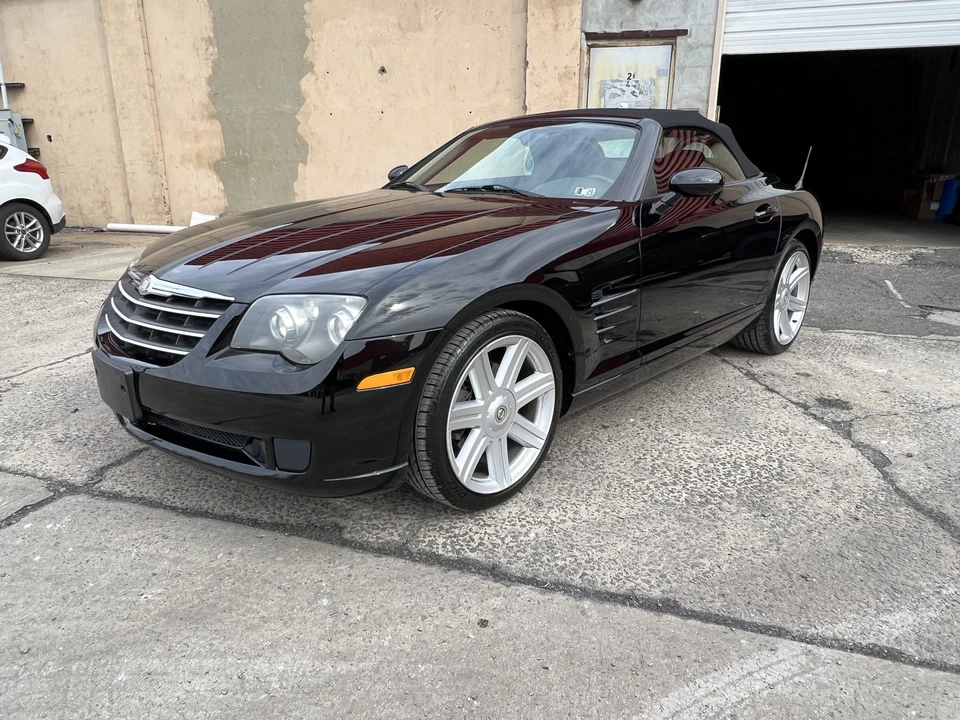 2005 Chrysler Crossfire - Image 2 of 31