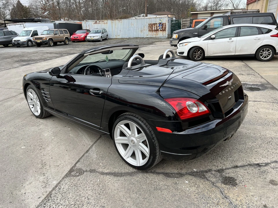 2005 Chrysler Crossfire - Image 14 of 31