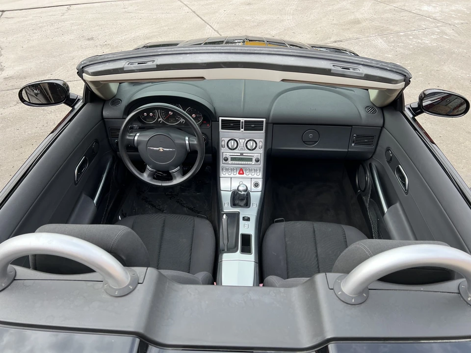 2005 Chrysler Crossfire - Image 27 of 31