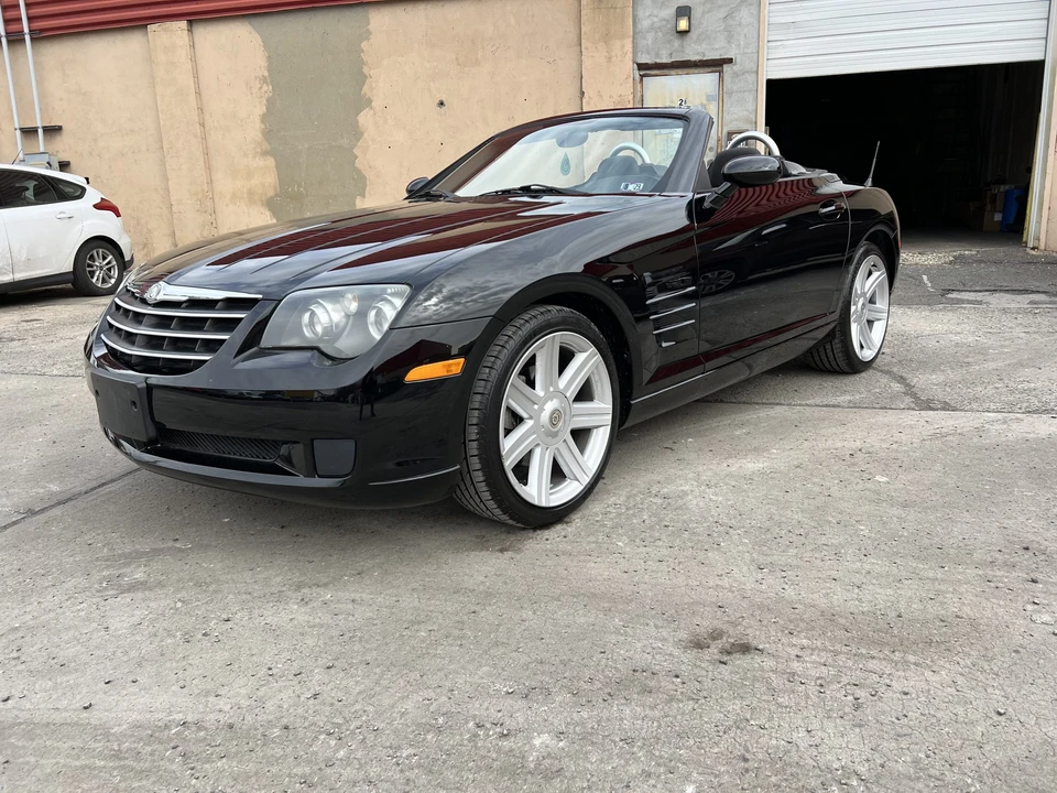2005 Chrysler Crossfire - Image 11 of 31