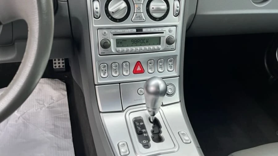 2005 Chrysler Crossfire - Image 13 of 16