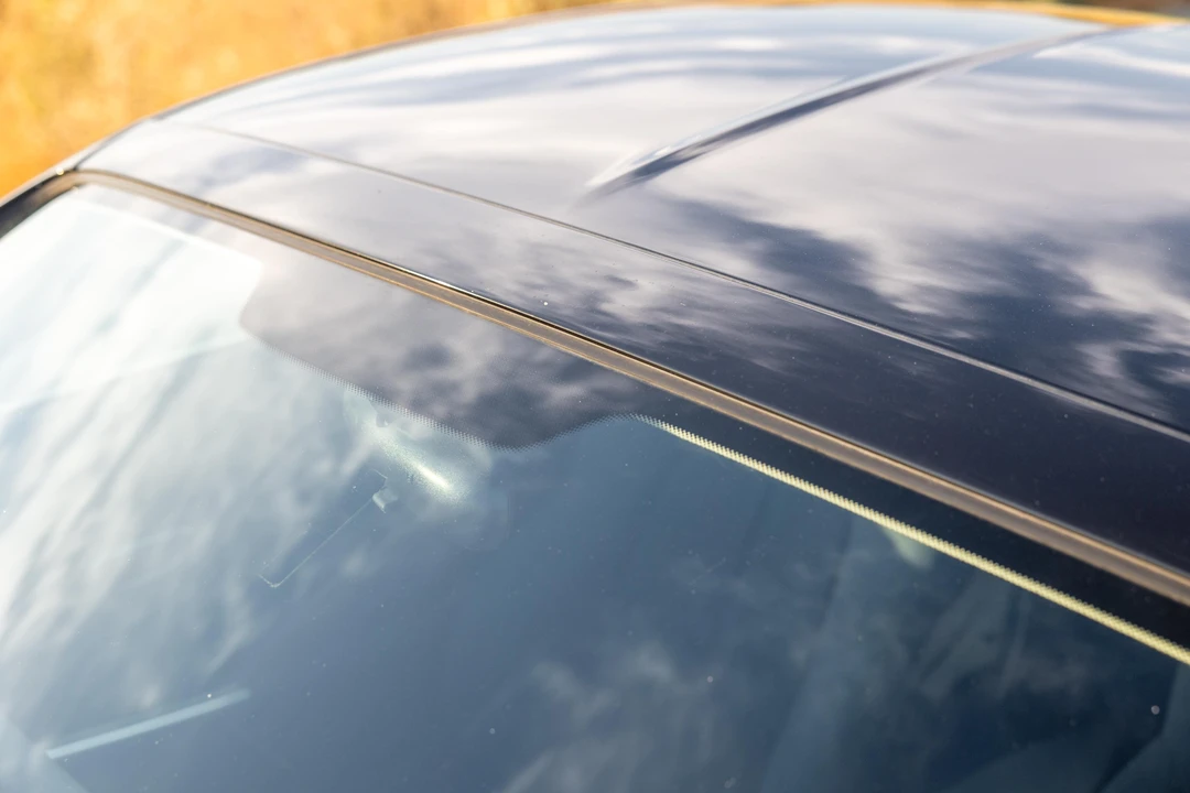 2005 Chrysler Crossfire - Image 19 of 31