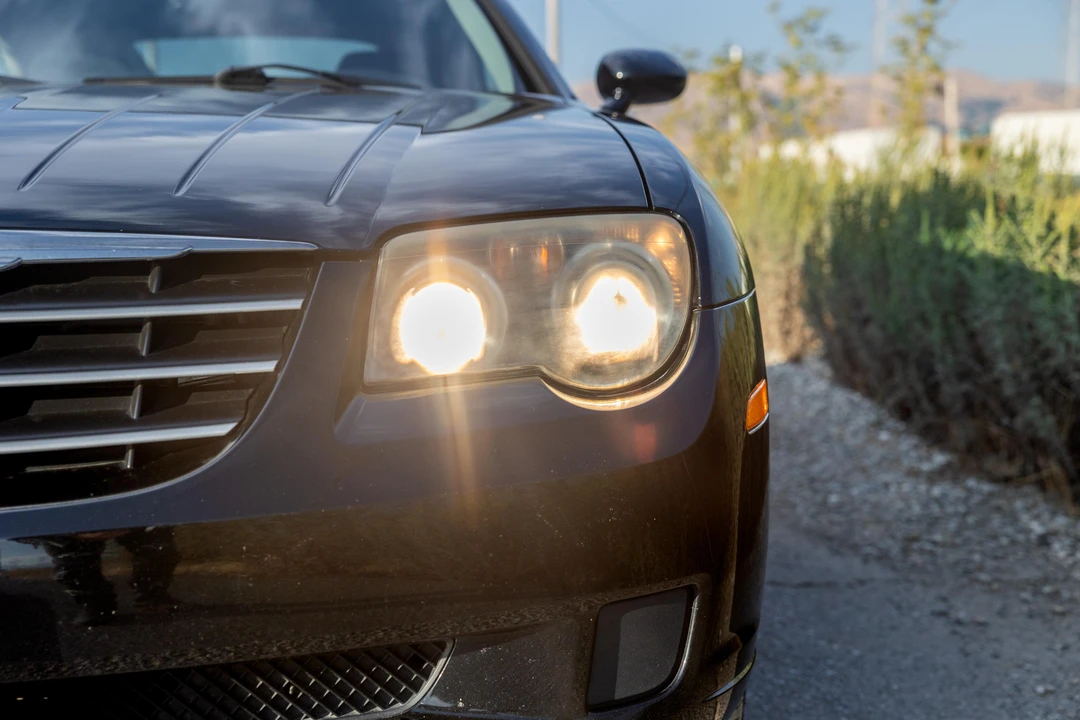 2005 Chrysler Crossfire - Image 13 of 31