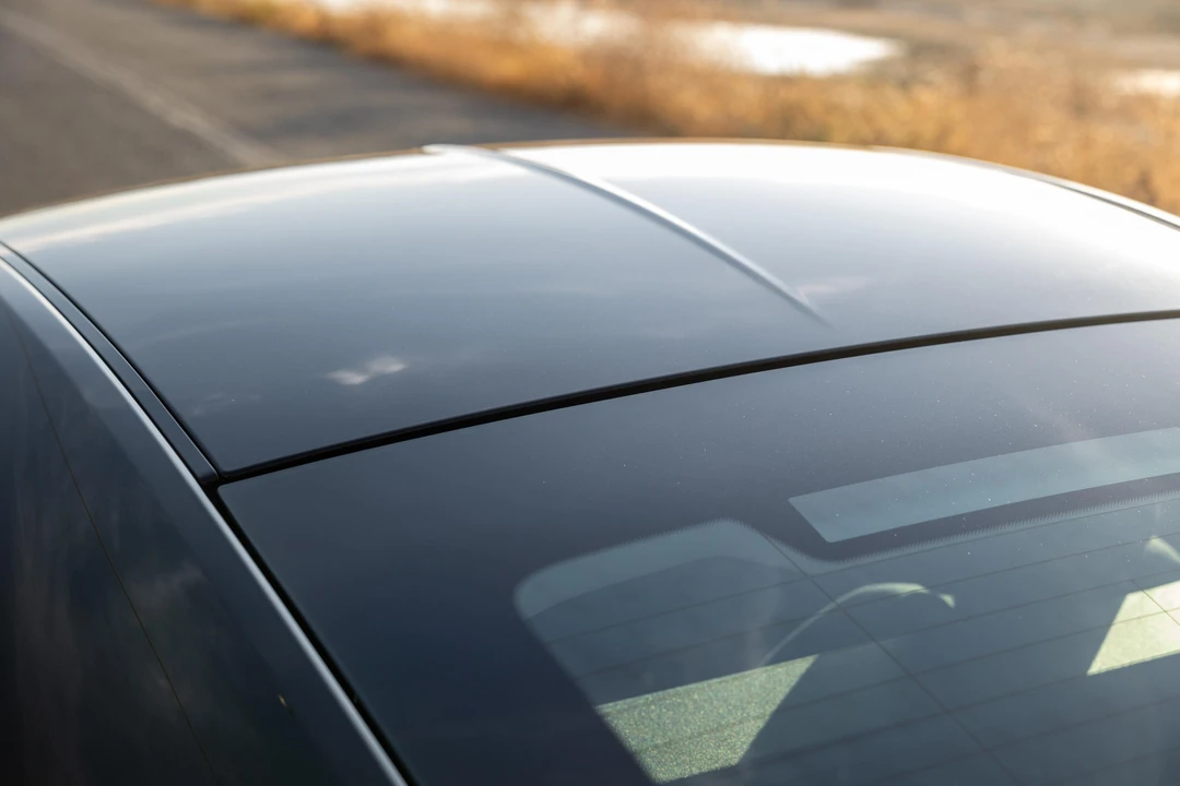 2005 Chrysler Crossfire - Image 27 of 31