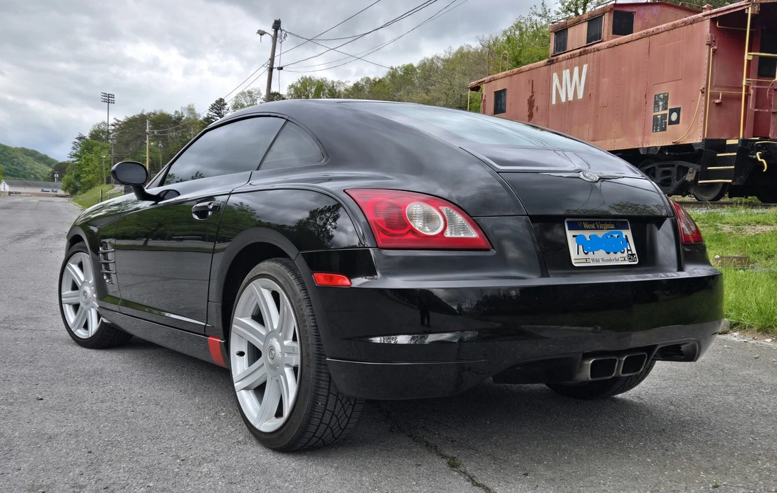 2005 Chrysler Crossfire - Image 11 of 31