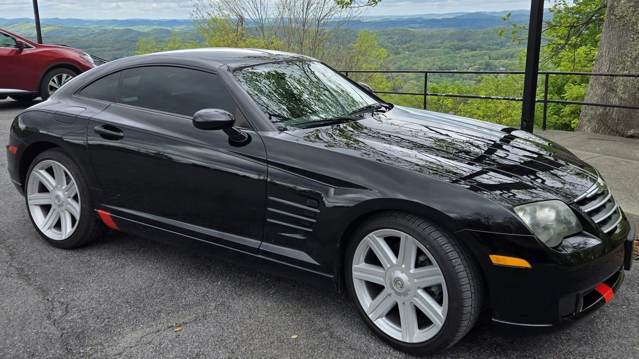 2005 Chrysler Crossfire - Image 19 of 31