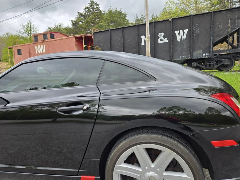 2005 Chrysler Crossfire - Image 24 of 31