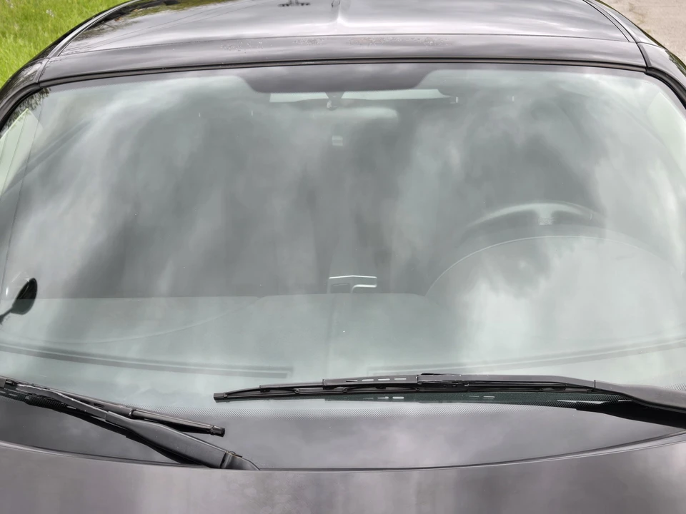 2005 Chrysler Crossfire - Image 22 of 31