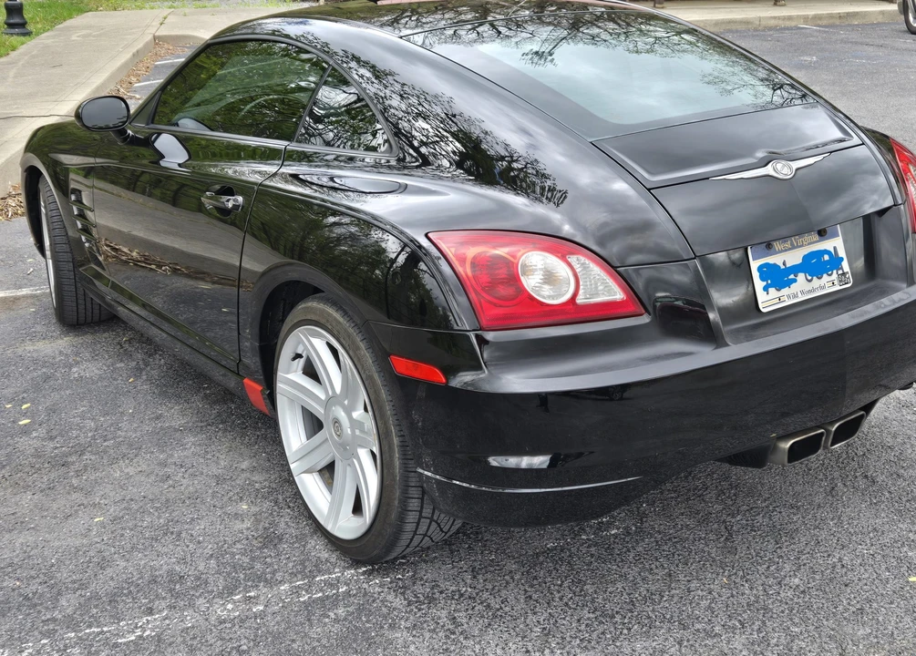 2005 Chrysler Crossfire - Image 10 of 31