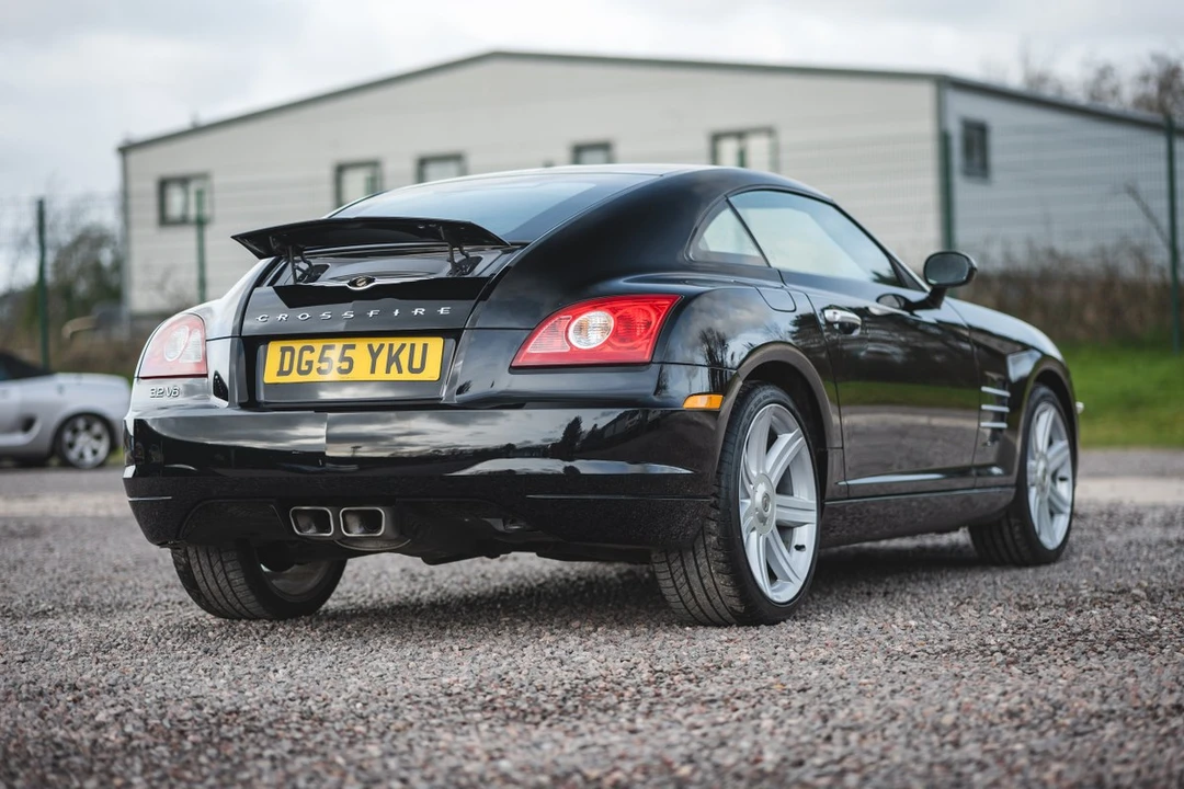 2005 Chrysler Crossfire - Image 11 of 30