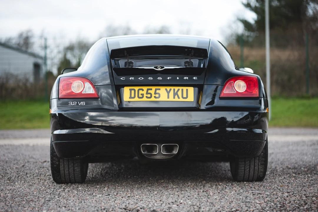 2005 Chrysler Crossfire - Image 10 of 30