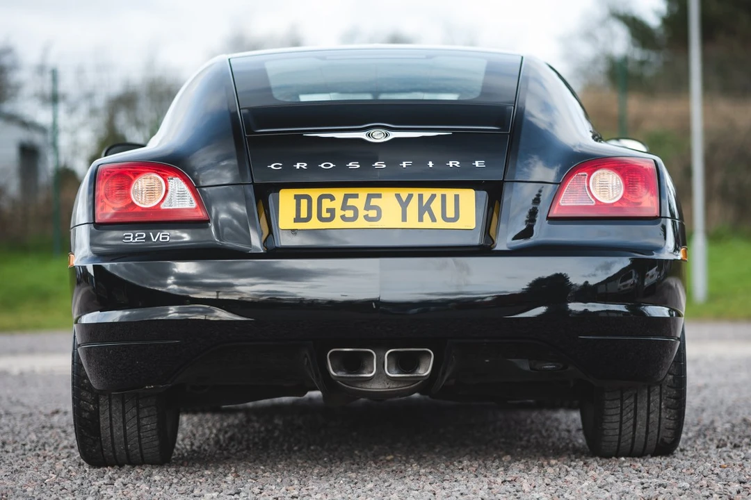 2005 Chrysler Crossfire - Image 12 of 30