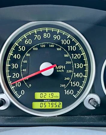 2005 Chrysler Crossfire - Image 8 of 9