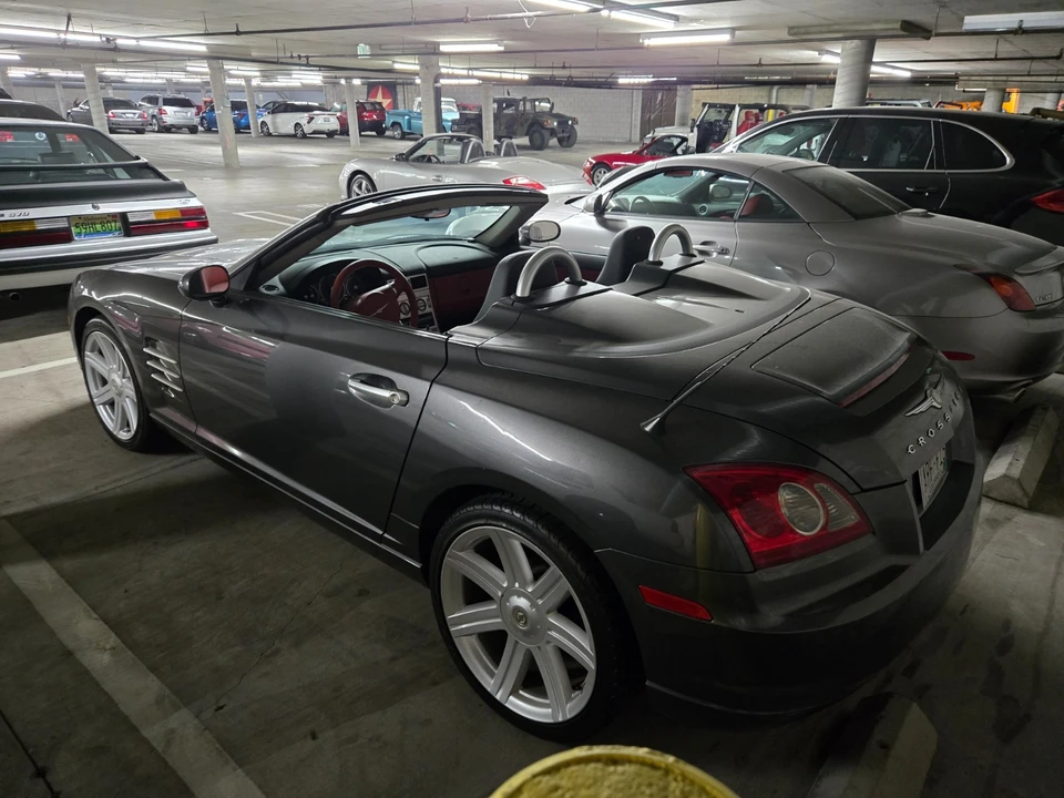 2005 Chrysler Crossfire - Image 6 of 7