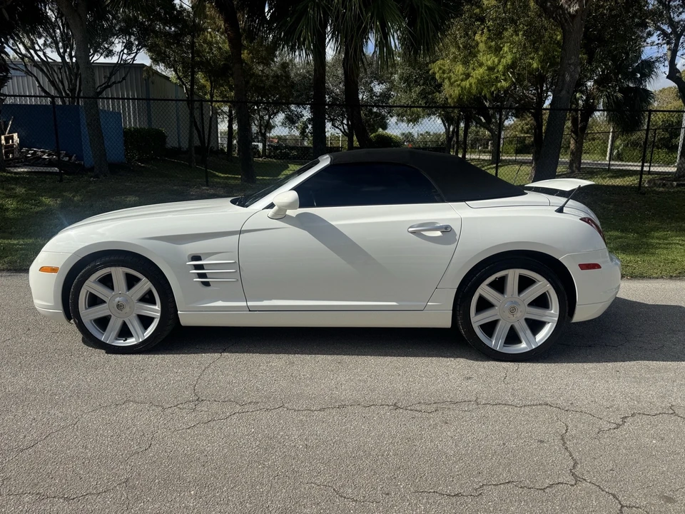 2005 Chrysler Crossfire - Image 3 of 17